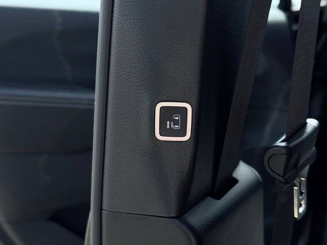 New 2027 Chrysler Pacifica Select FWD image 28