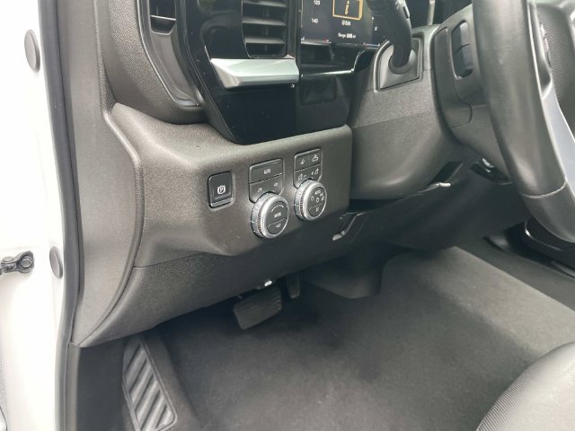 Used 2026 GMC Sierra 1500 SLT AWD/4WD image 25
