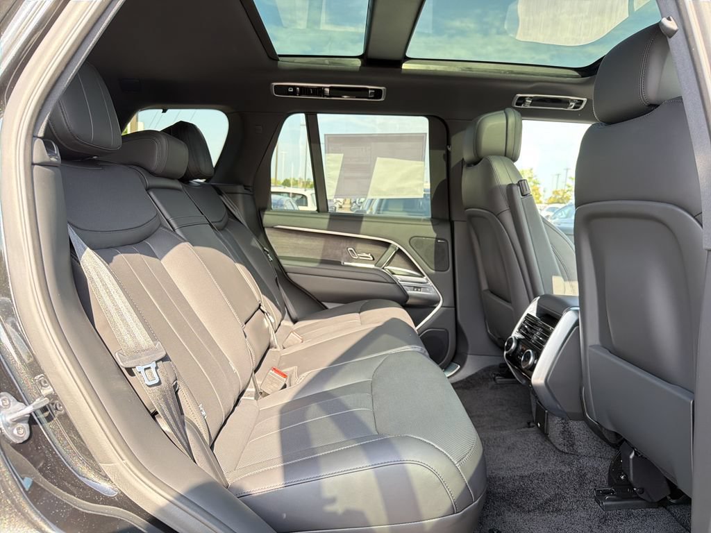 New 2026 Land Rover Range Rover SE AWD/4WD image 14
