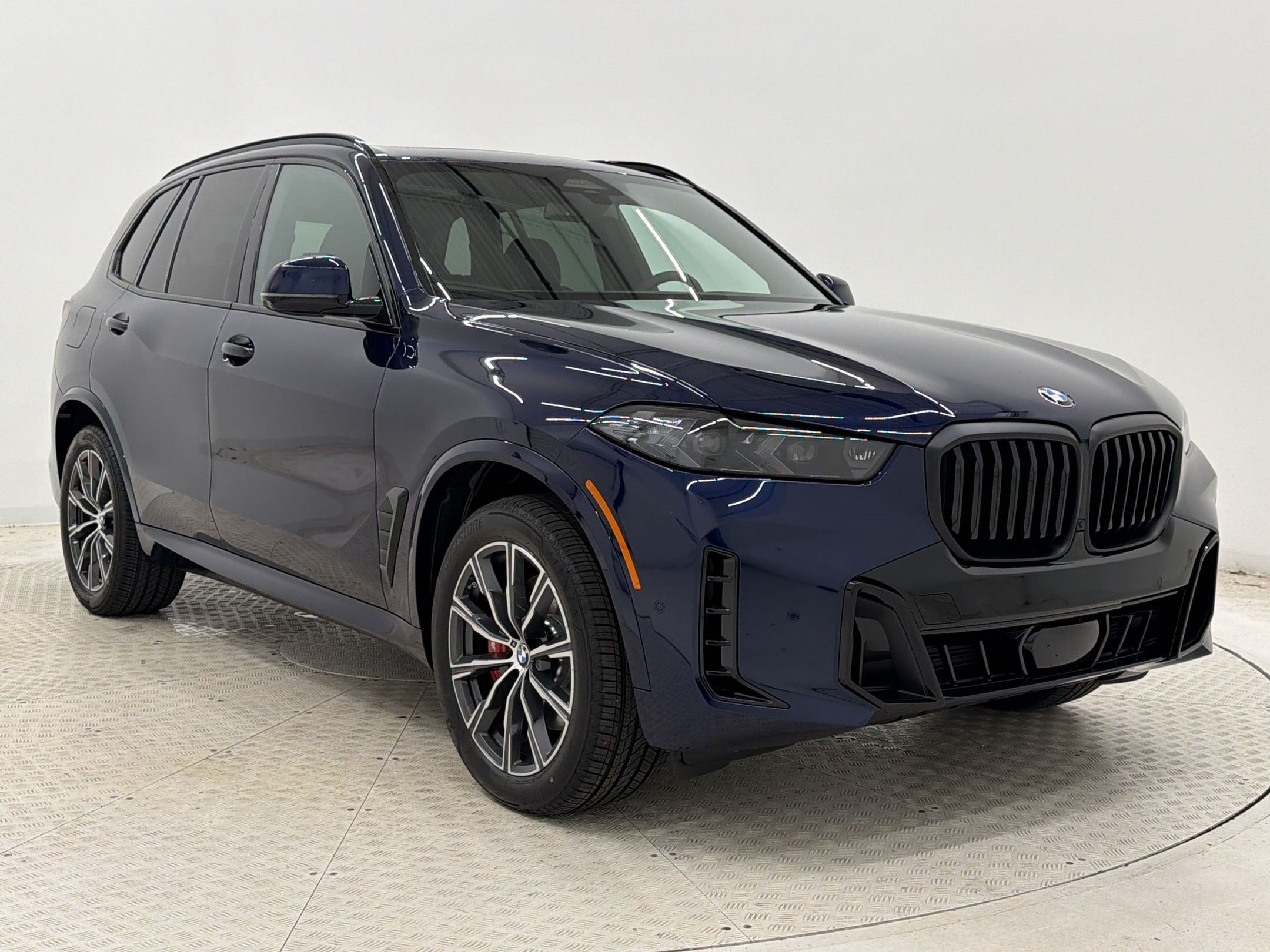 New 2026 BMW X5 xDrive40i w/ M Sport Package AWD/4WD image 7