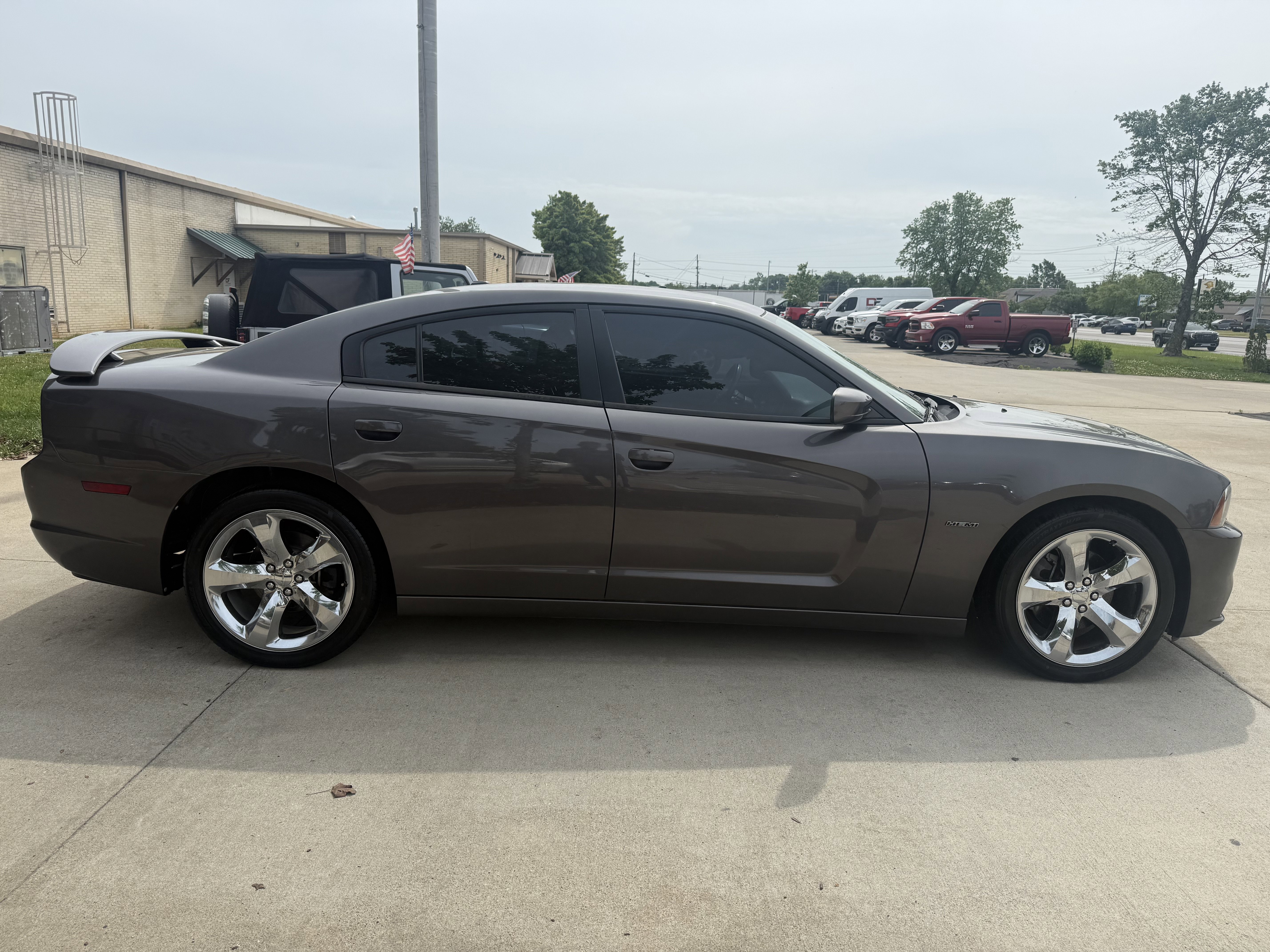 Used 2014 Dodge Charger R/T w/ Wheels & Tunes Group RWD image 8