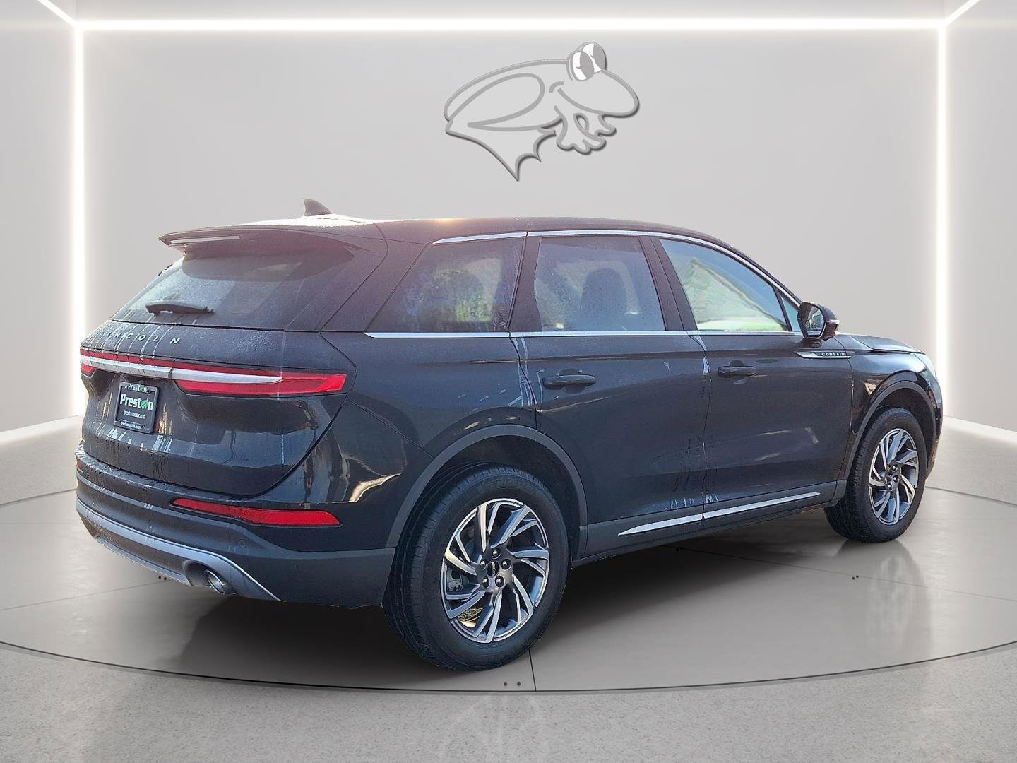 Used 2024 Lincoln Corsair AWD w/ Equipment Group 101A image 5