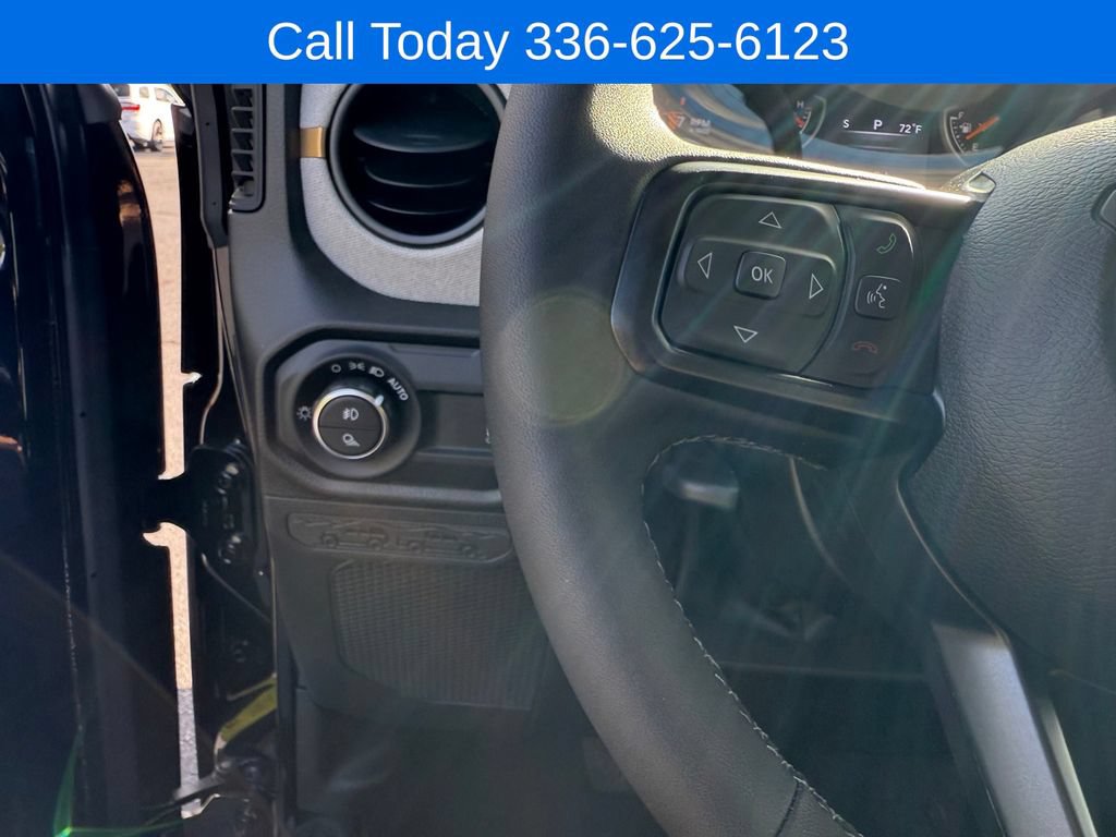 New 2025 Jeep Gladiator Sport AWD/4WD image 17