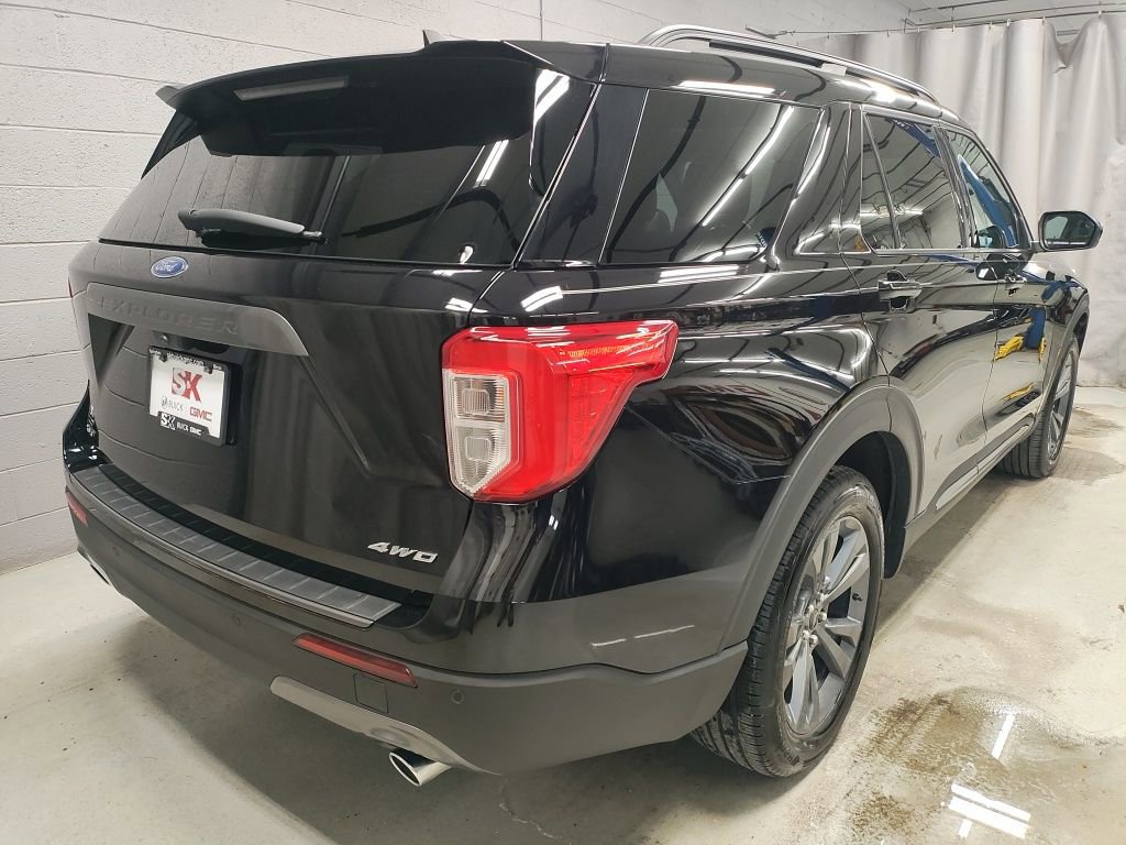 Used 2023 Ford Explorer XLT w/ Equipment Group 202A image 2