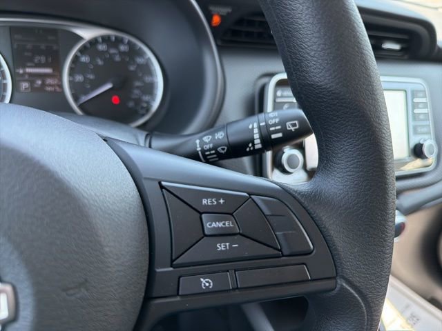 Certified 2025 Nissan Kicks Play S image 19