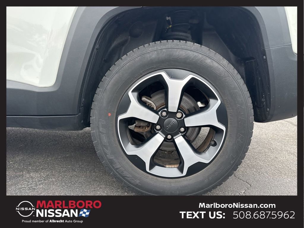 Used 2022 Jeep Renegade Trailhawk image 12