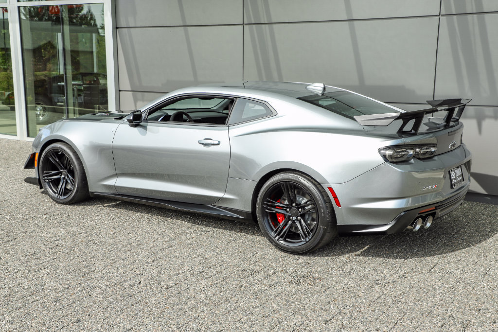 Used 2023 Chevrolet Camaro ZL1 RWD image 9
