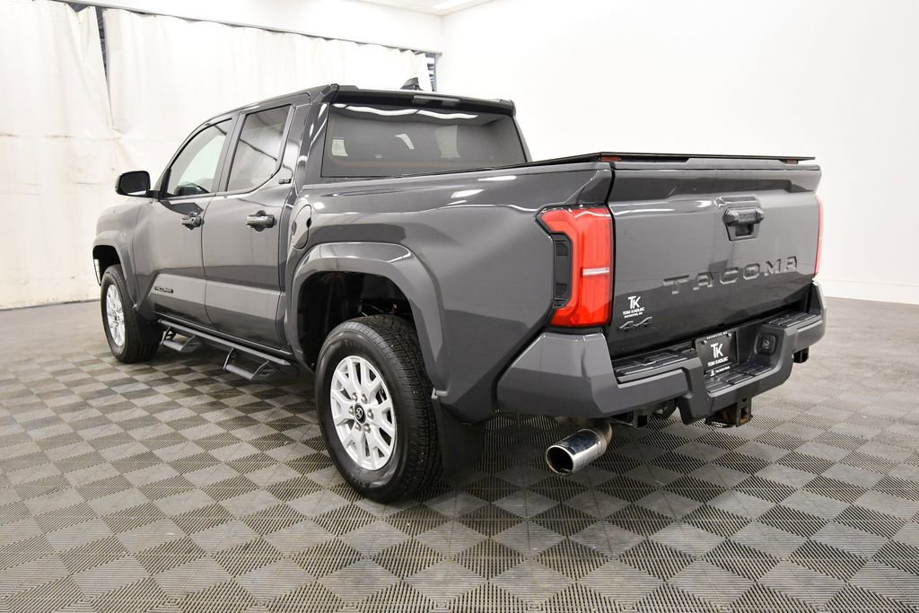Used 2024 Toyota Tacoma SR5 AWD/4WD image 5