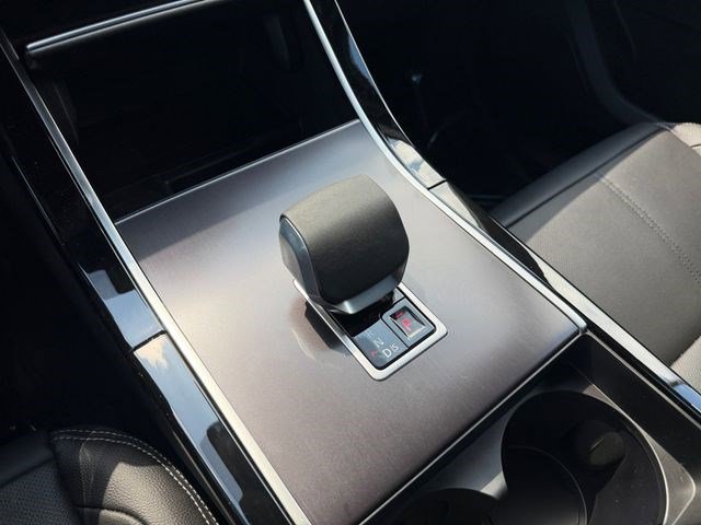 New 2026 Land Rover Range Rover Velar Belgravia AWD/4WD image 29