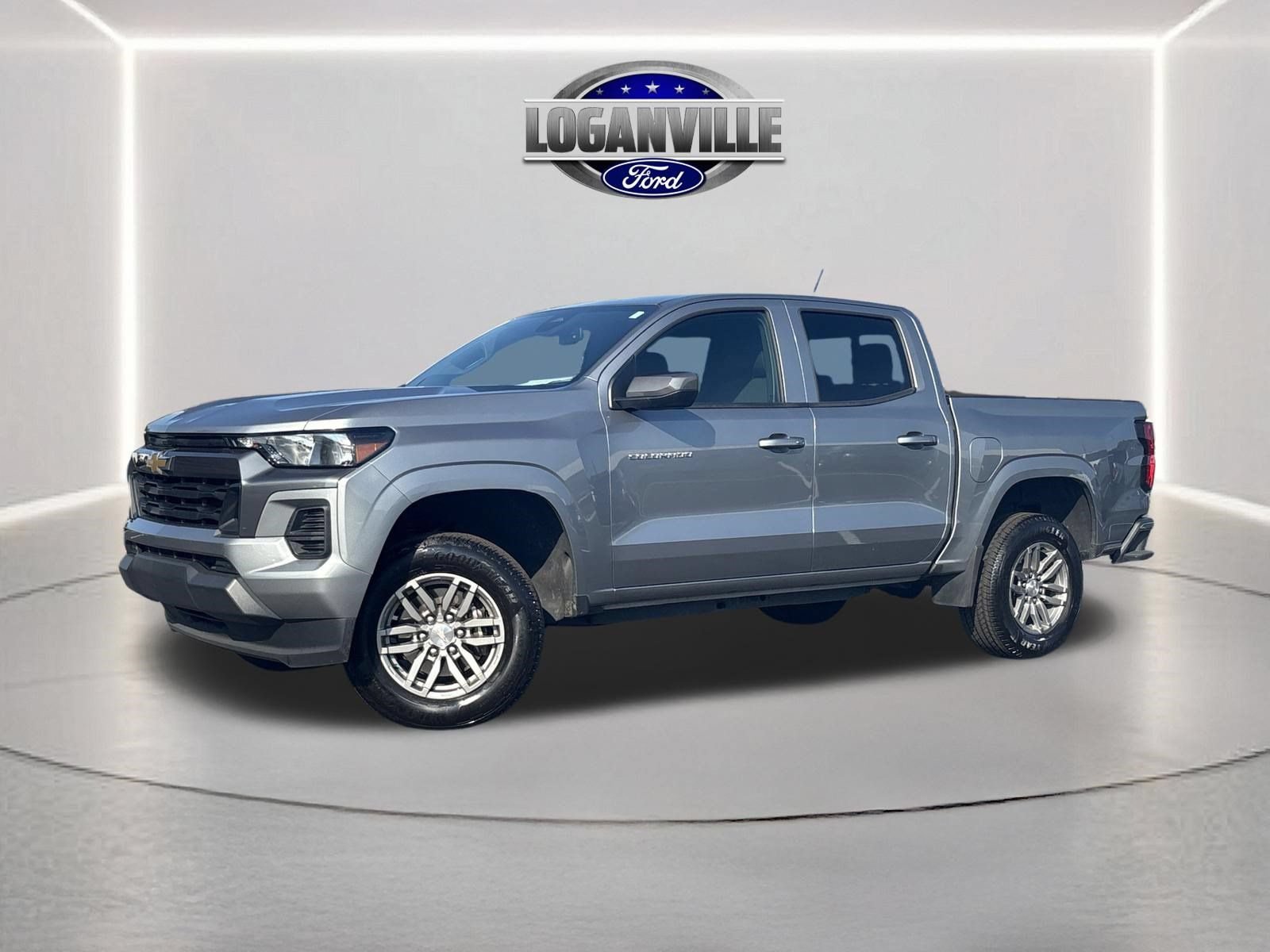 Used 2025 Chevrolet Colorado LT RWD image 1