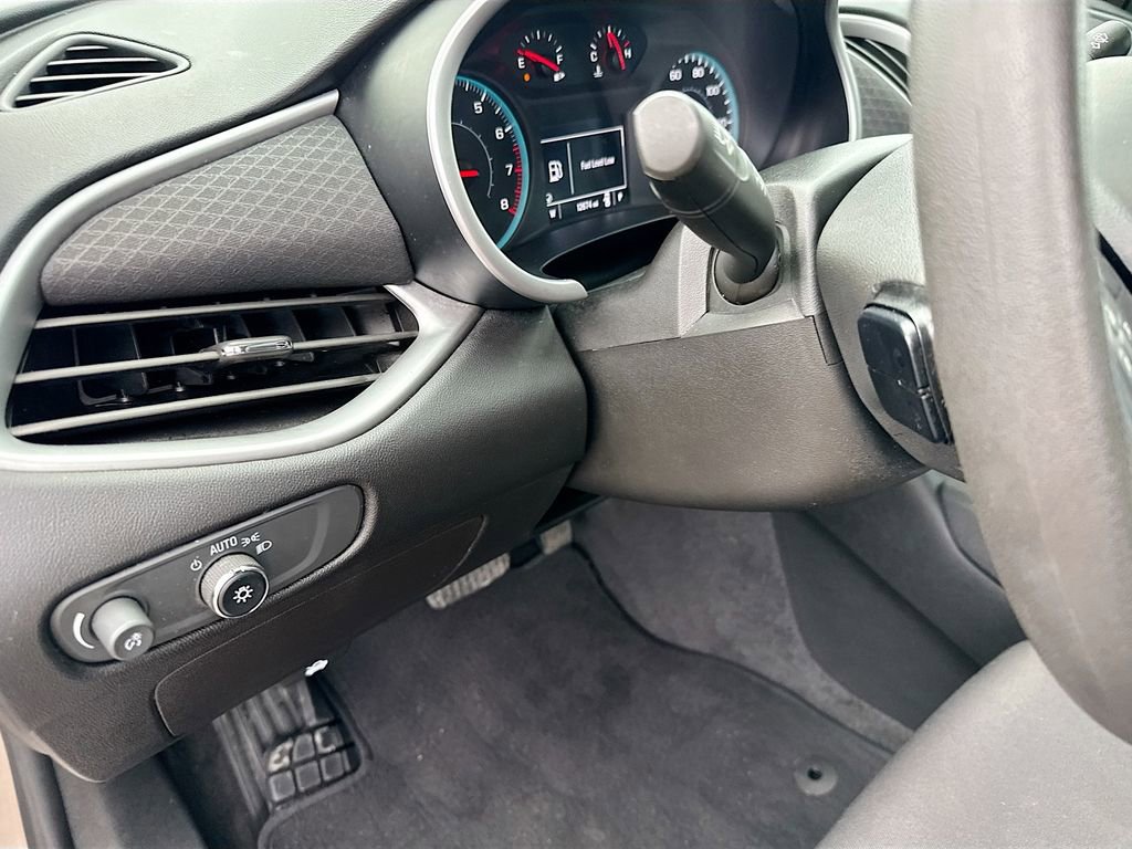 Used 2022 Chevrolet Malibu LT image 10