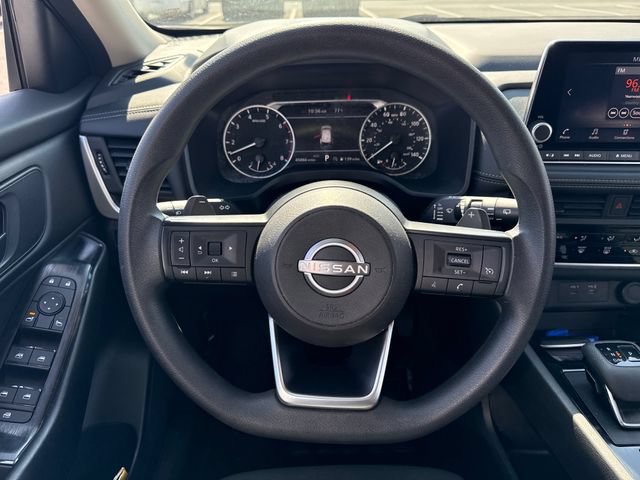 Used 2024 Nissan Rogue S AWD/4WD image 21