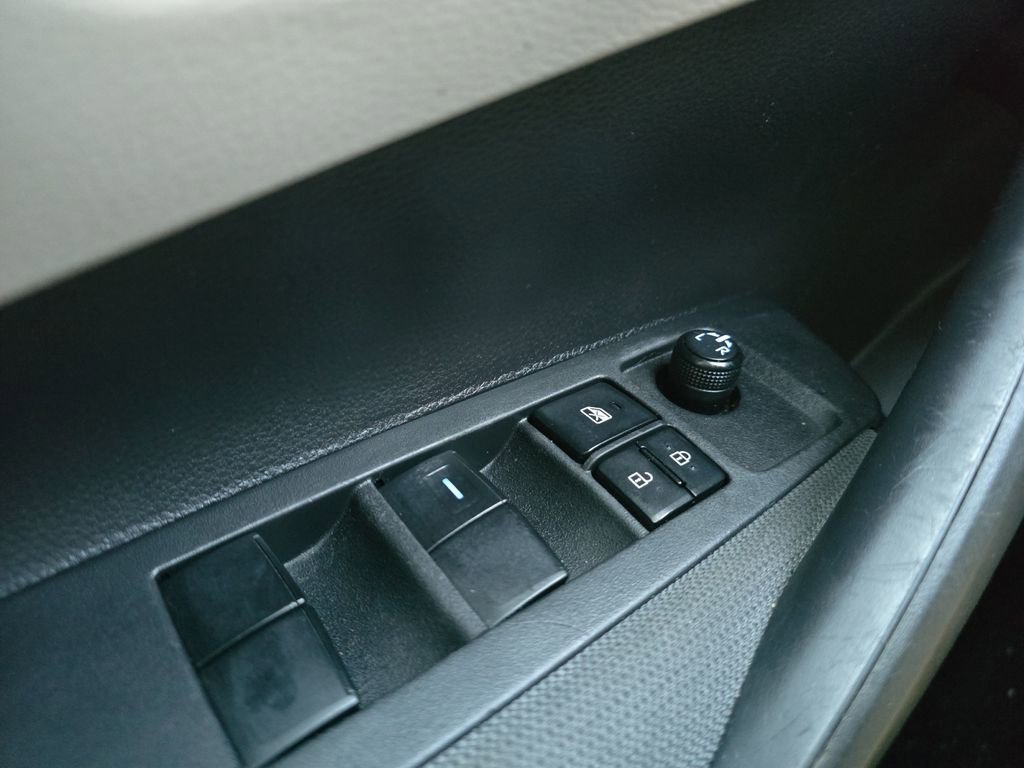 Used 2022 Toyota Corolla LE image 20