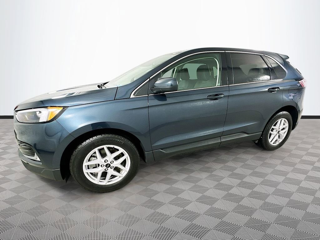 Certified 2023 Ford Edge SEL w/ Convenience Package AWD/4WD image 4