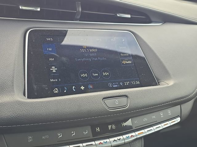 Used 2022 Cadillac XT4 Premium Luxury AWD/4WD image 22