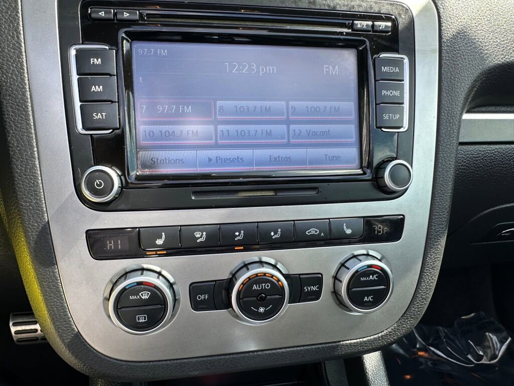 Used 2013 Volkswagen Eos image 13