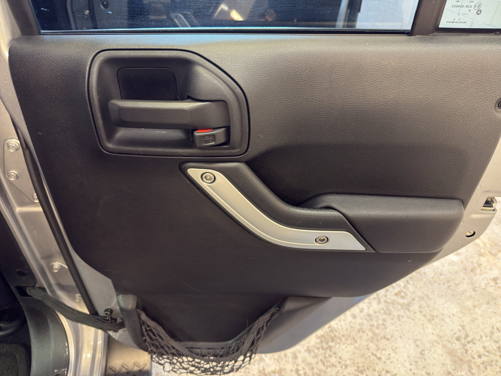 Used 2013 Jeep Wrangler Unlimited Sahara w/ Connectivity Group image 22