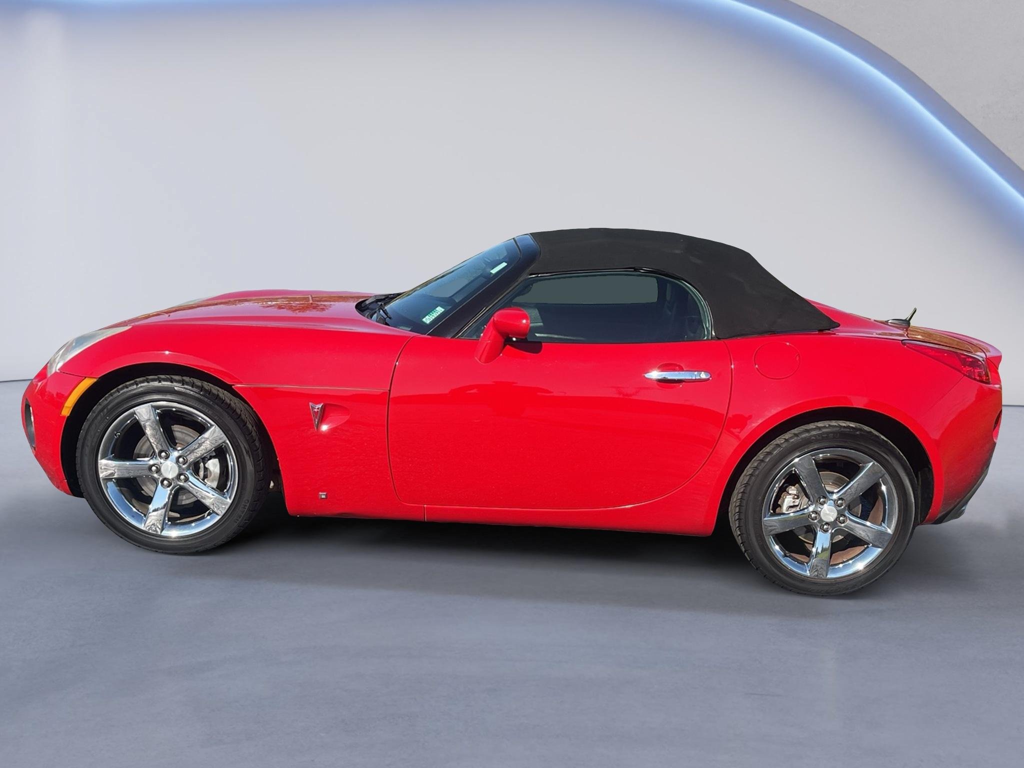 Used 2008 Pontiac Solstice GXP w/ Premium Package RWD image 3
