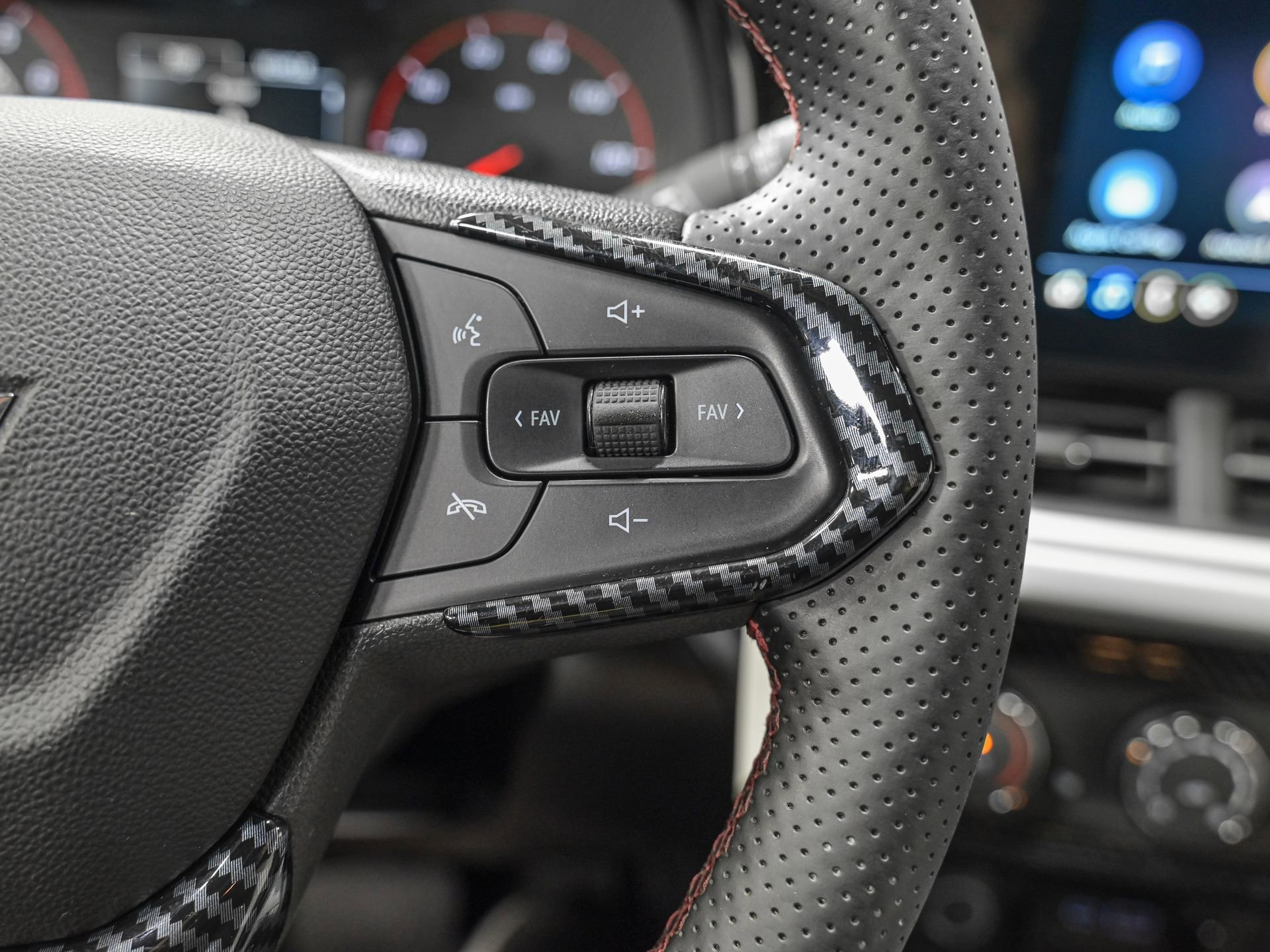 Used 2024 Chevrolet Trax RS w/ Driver Confidence Package image 19