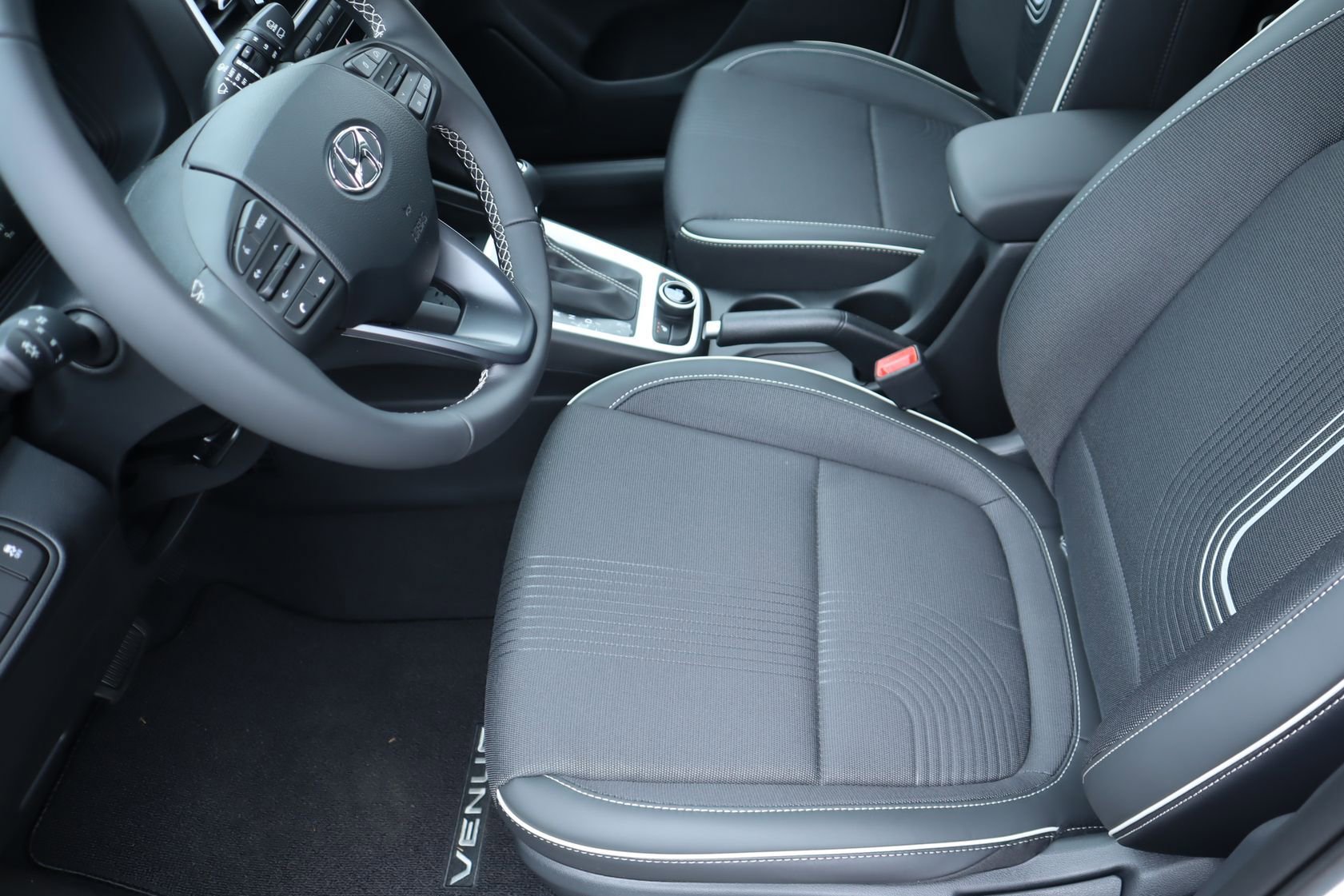 New 2026 Hyundai Venue SEL FWD image 16