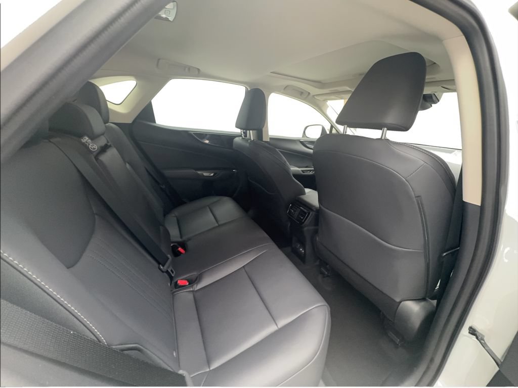 Used 2025 Lexus NX 250 FWD w/ Towing Package (2000 Lbs) image 26