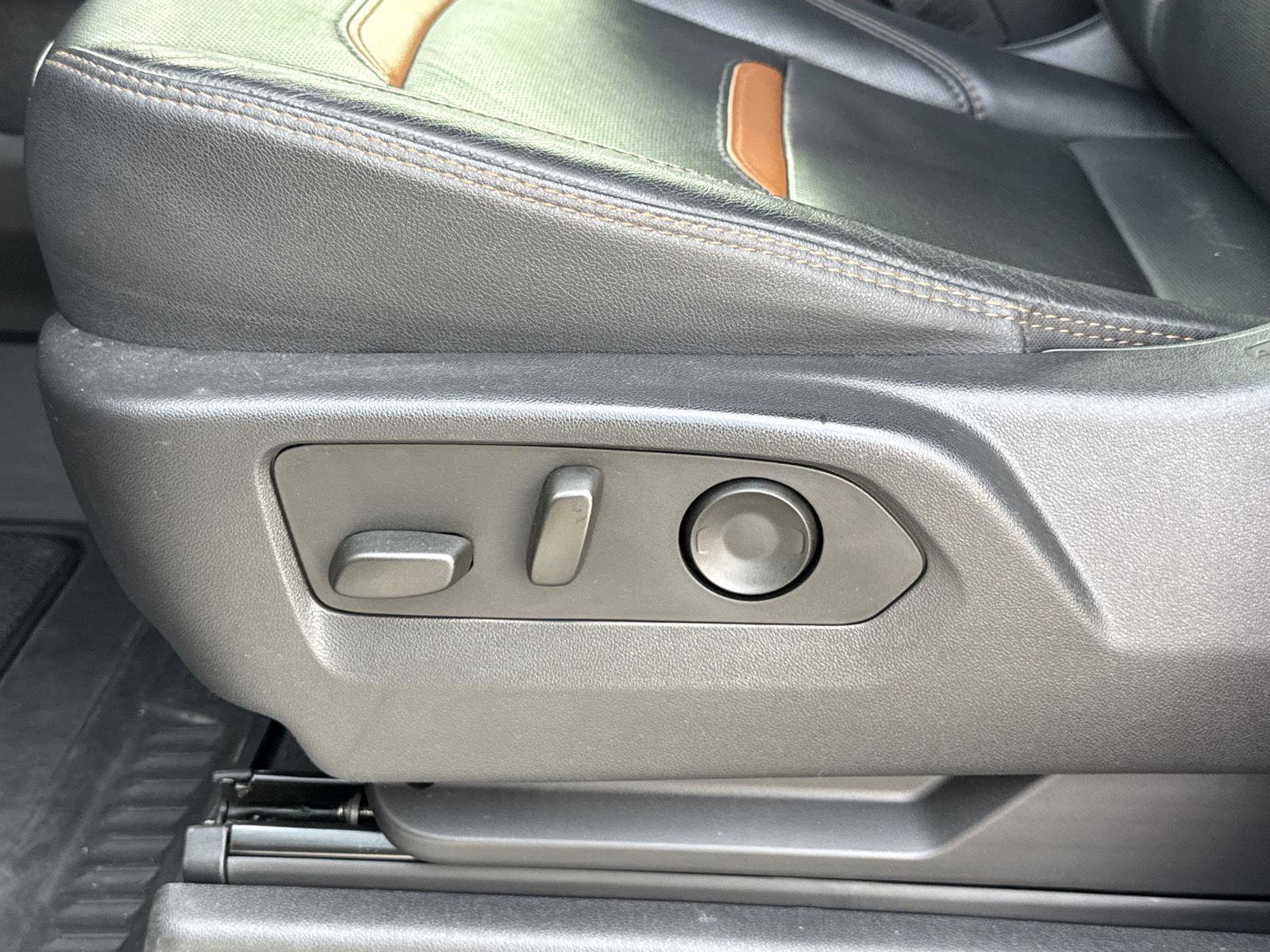 Used 2023 GMC Sierra 1500 AT4 image 21