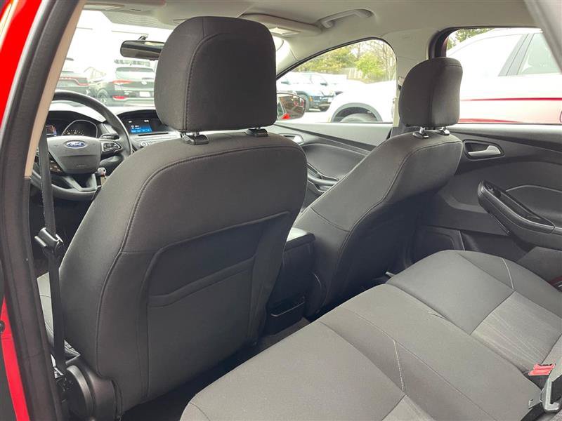 Used 2015 Ford Focus SE FWD image 56