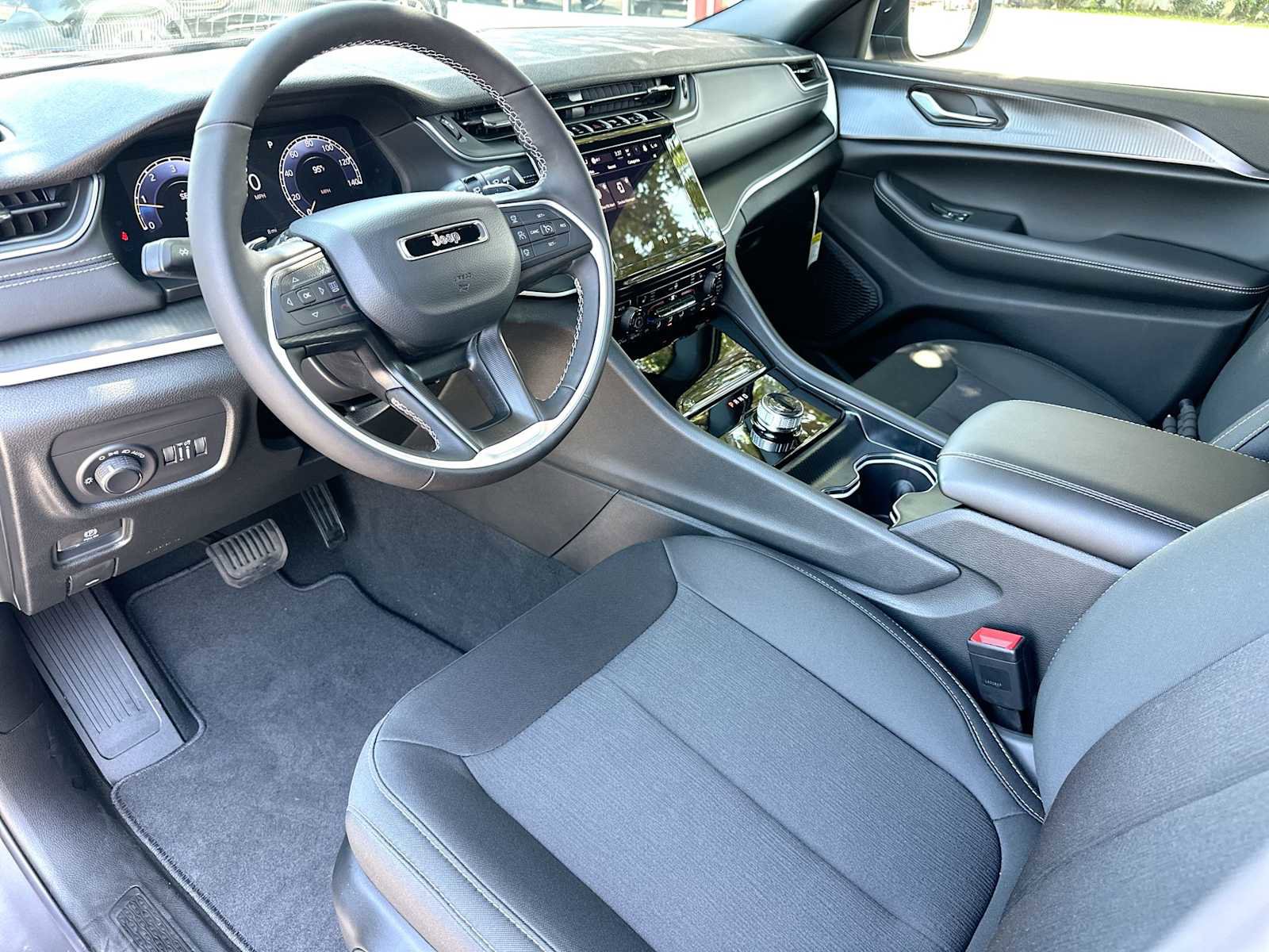 New 2026 Jeep Grand Cherokee L 4WD image 18