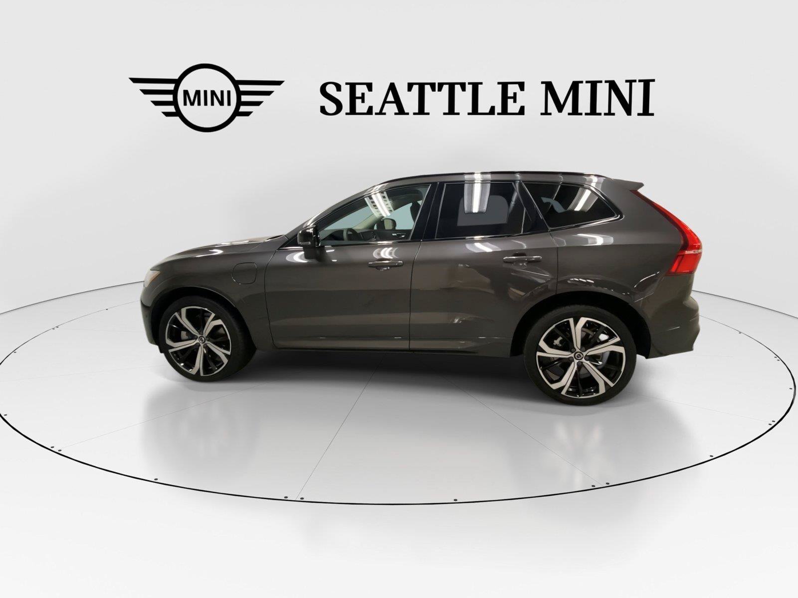 Used 2023 Volvo XC60 T8 Ultimate w/ Protection Package Premier AWD/4WD image 7