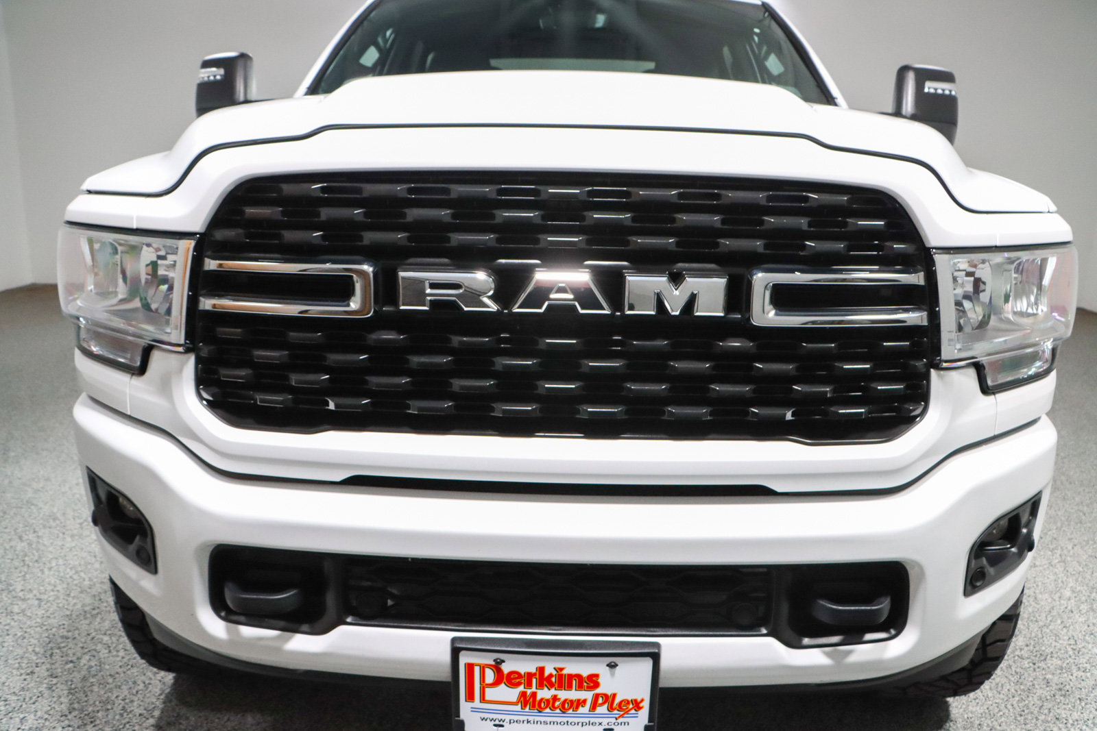 Used 2024 RAM 2500 Big Horn w/ Sport Appearance Package image 4