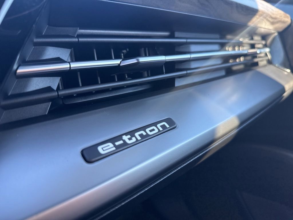 Used 2022 Audi Q4 e-tron Premium Plus image 19