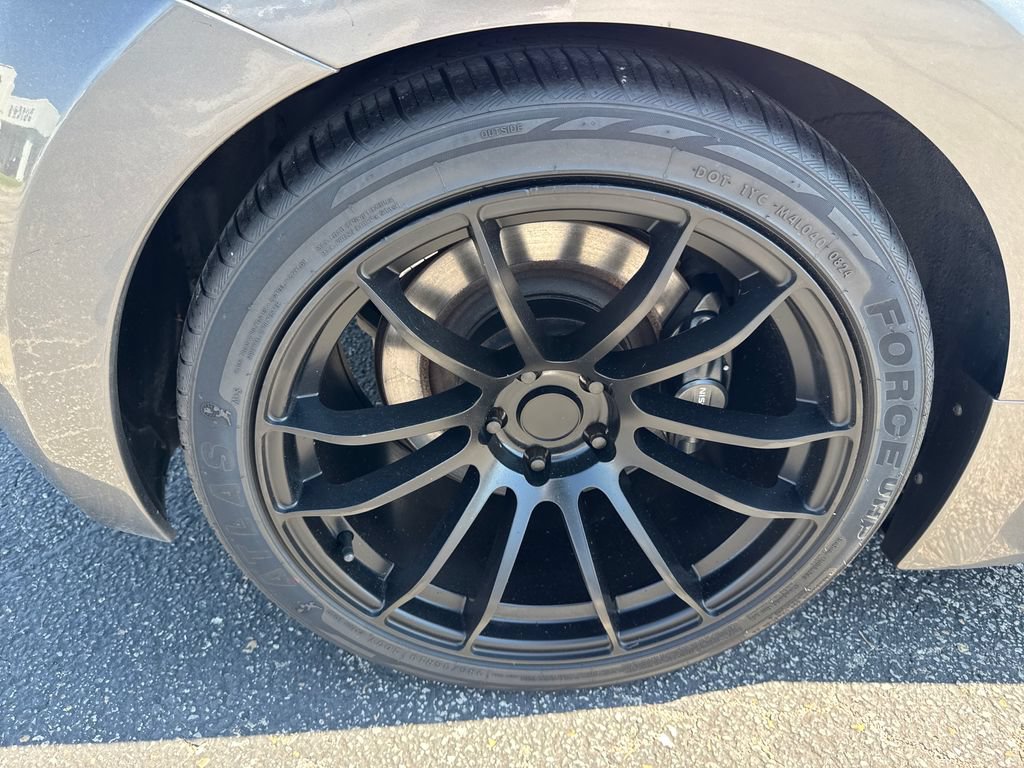 Used 2011 Nissan 370Z Coupe w/ Sport Pkg RWD video 4