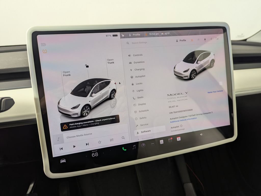 Used 2022 Tesla Model Y Long Range image 9