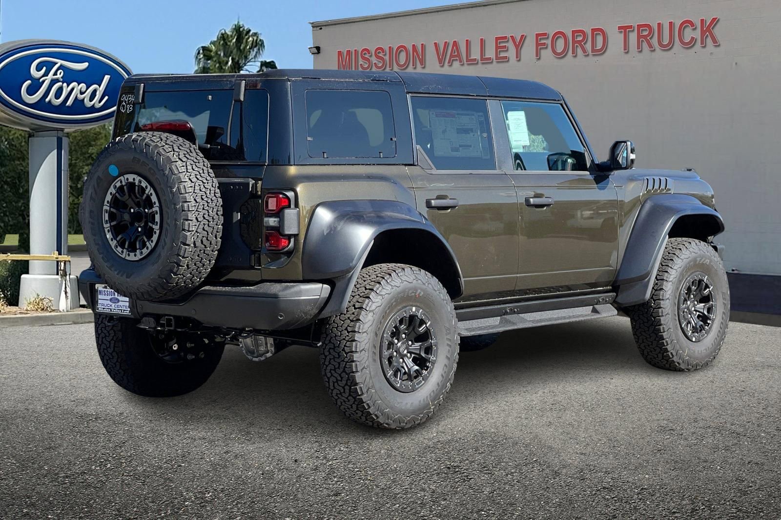 New 2025 Ford Bronco Raptor image 4