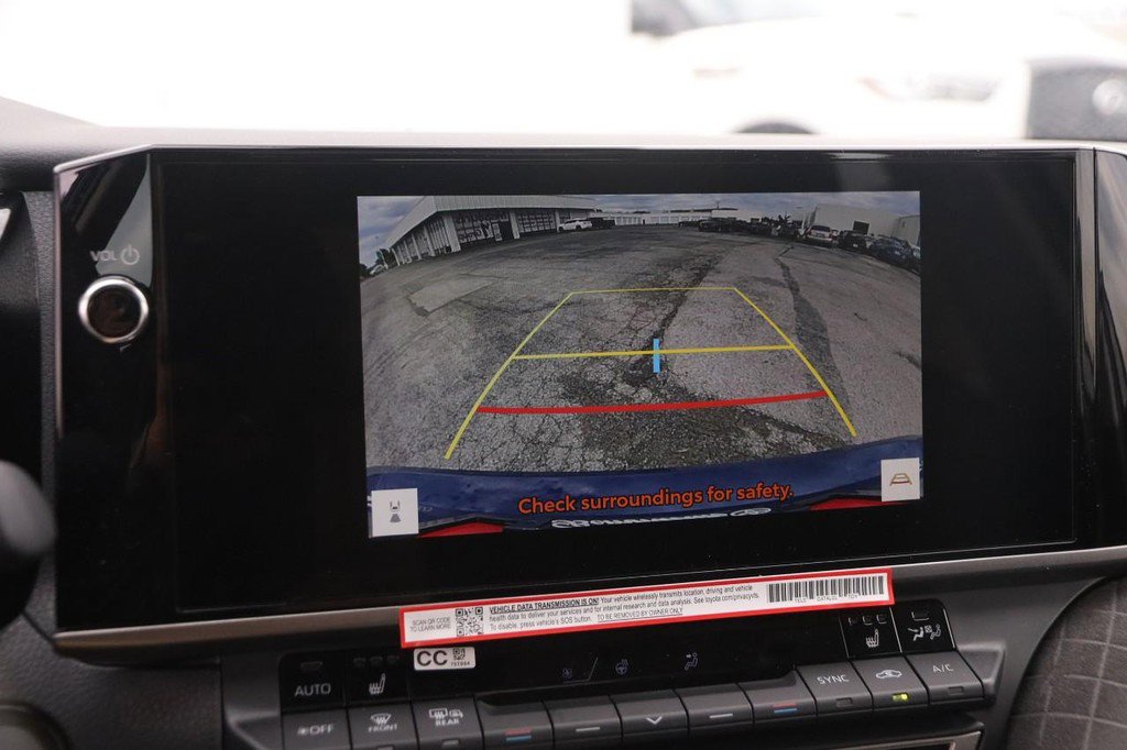 Used 2026 Toyota Camry Hybrid AWD/4WD image 18