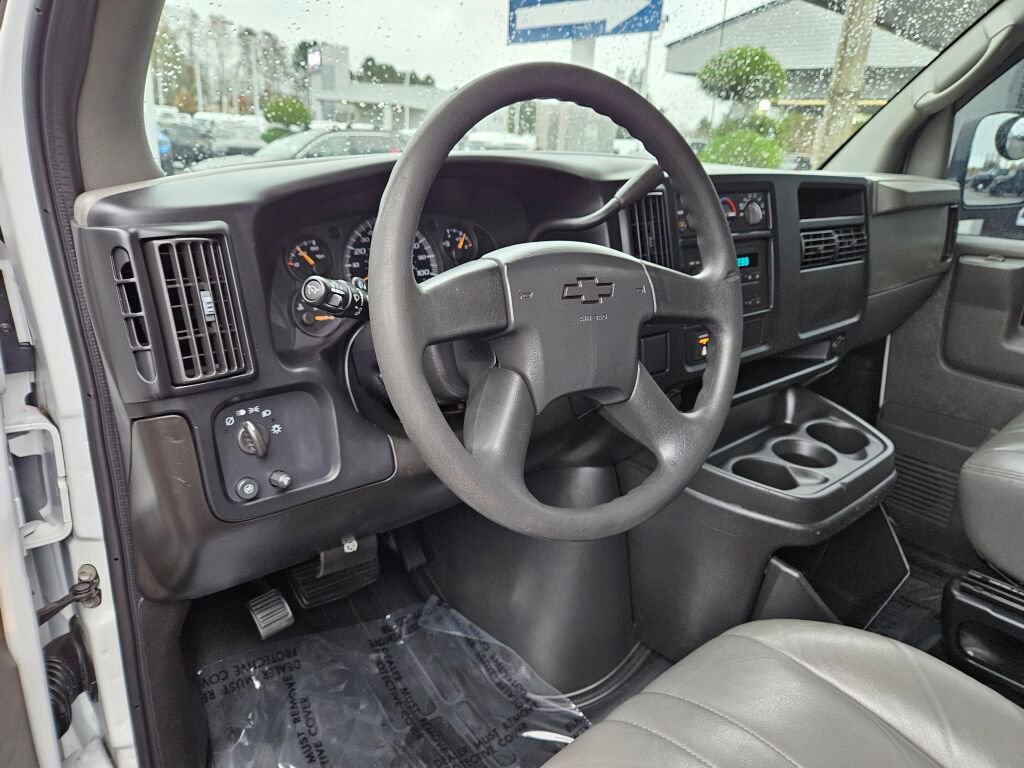 Used 2007 Chevrolet Express 2500 Extended image 17