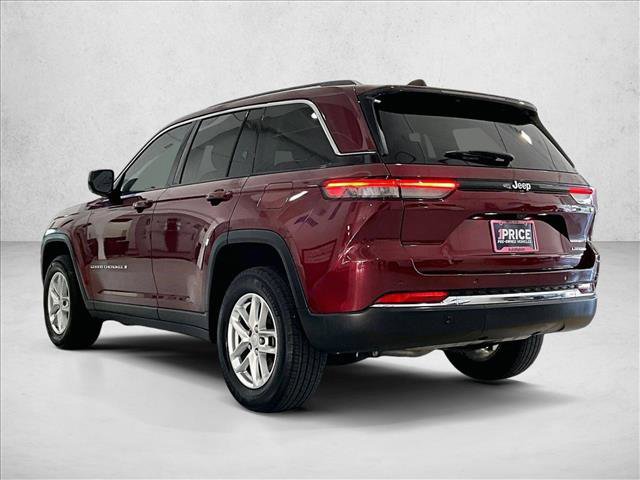 Used 2023 Jeep Grand Cherokee Laredo RWD image 13