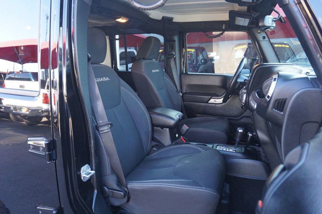 Used 2018 Jeep Wrangler Unlimited Sahara AWD/4WD image 23