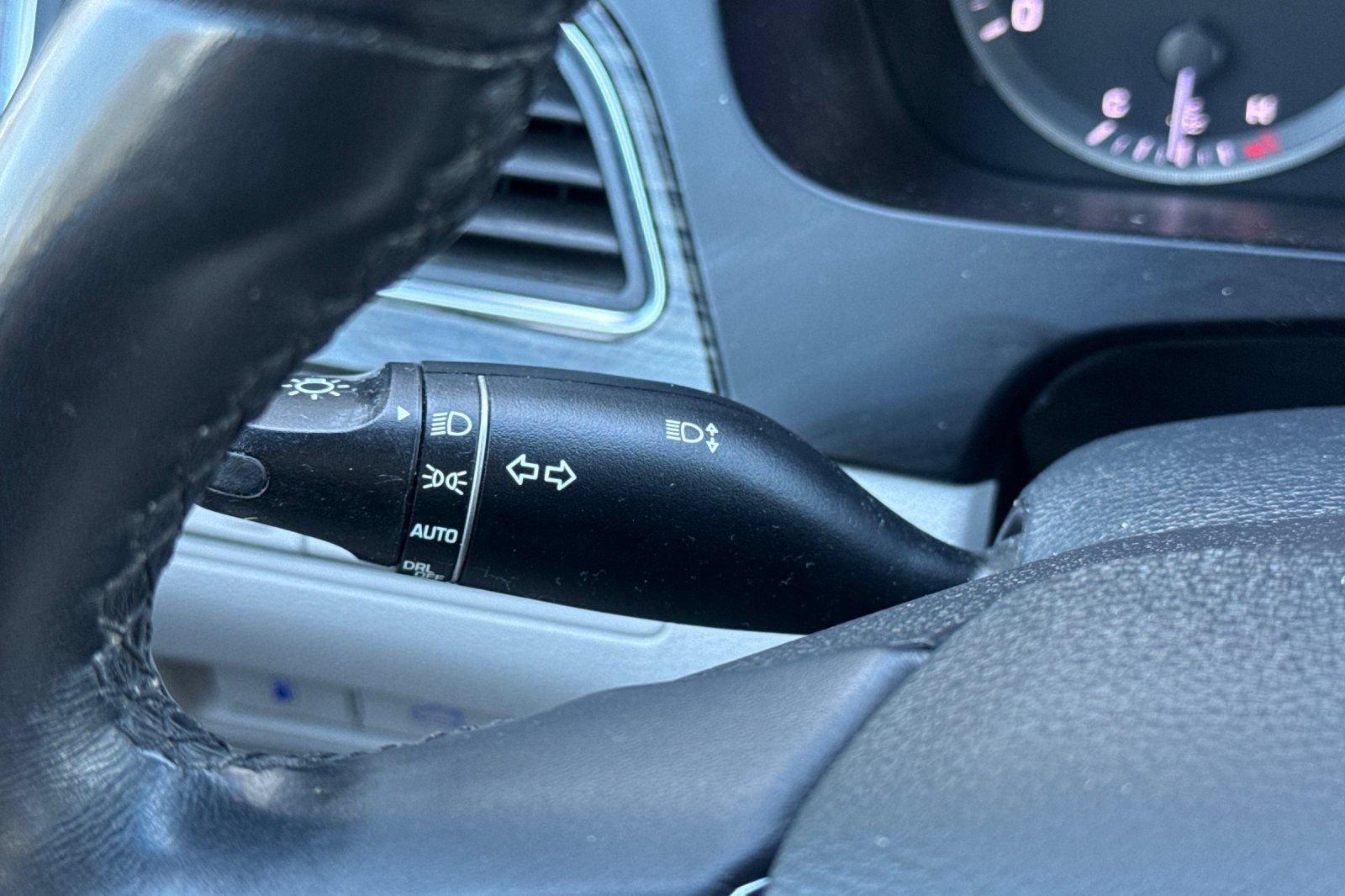 Used 2016 Hyundai Sonata Limited FWD image 35