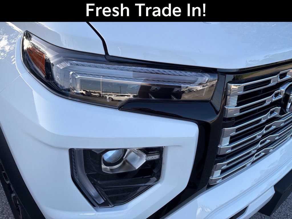 Used 2025 GMC Canyon Denali AWD/4WD image 5