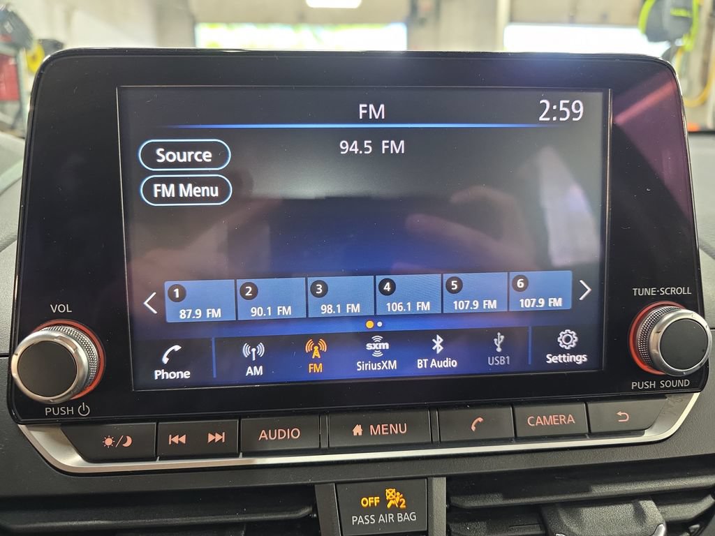 Used 2024 Nissan Altima 2.5 SV FWD image 21