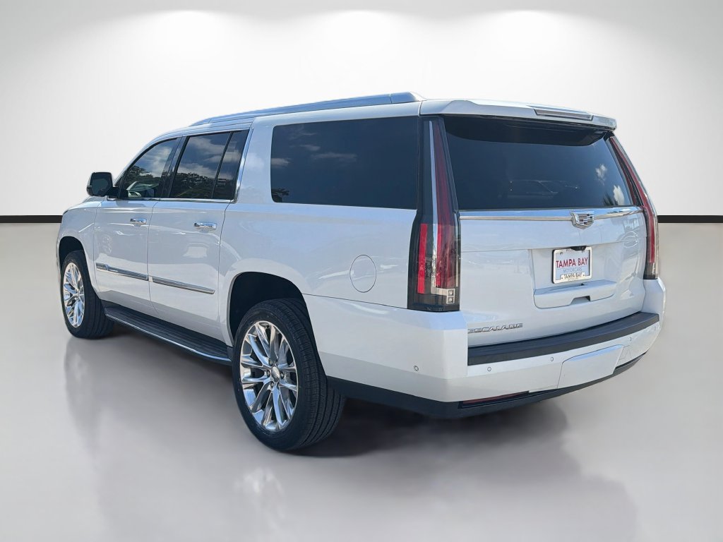 Used 2018 Cadillac Escalade ESV Luxury RWD image 5