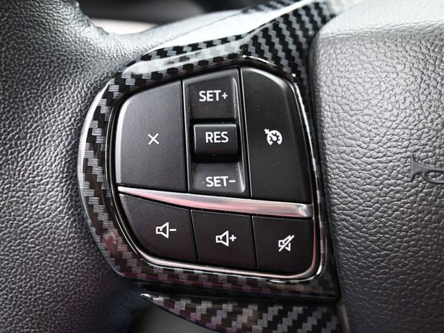 Used 2023 Ford Explorer XLT w/ Equipment Group 202A RWD image 16