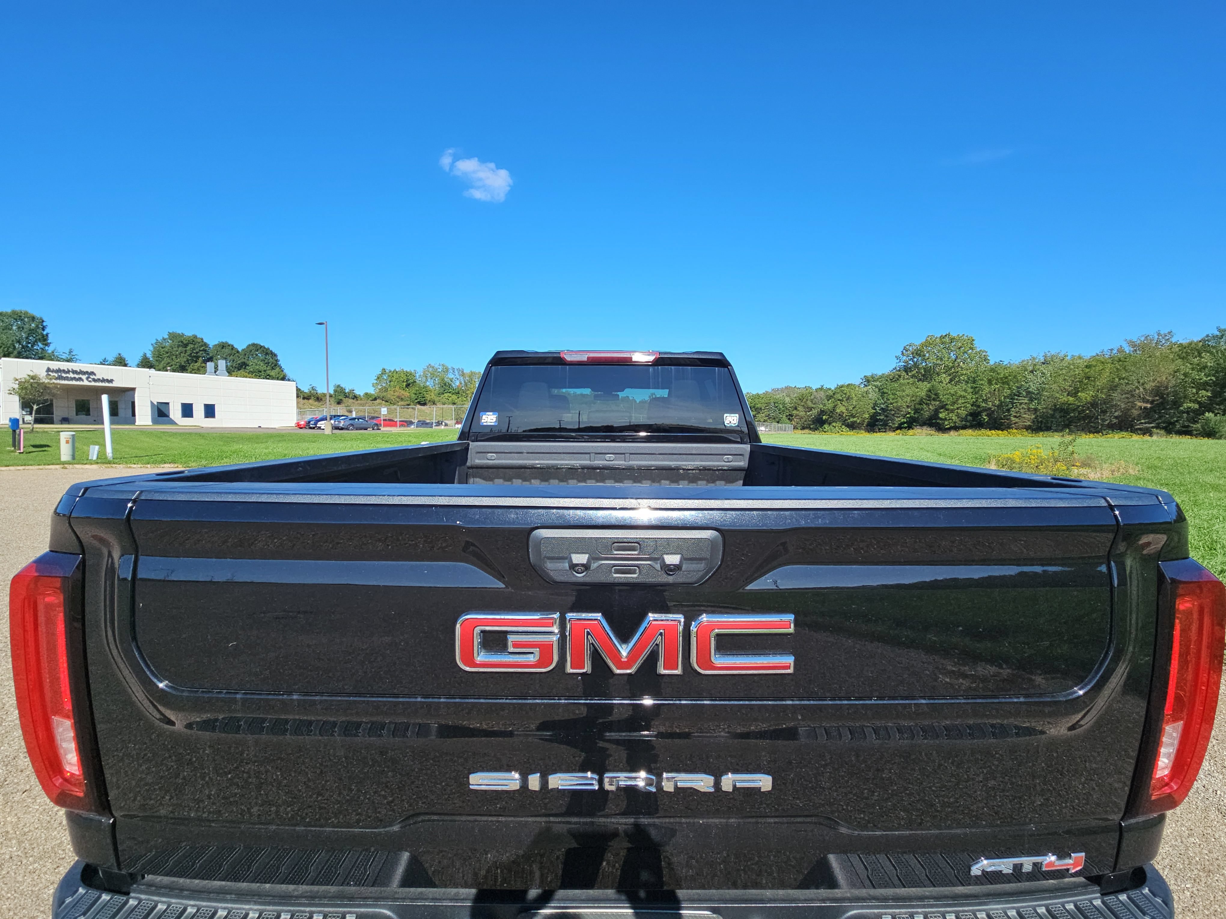 Used 2022 GMC Sierra 3500 AT4 AWD/4WD image 5