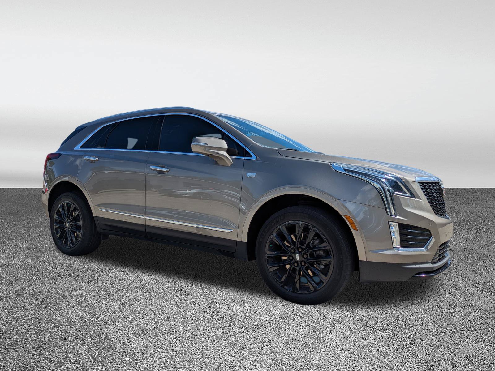 Certified 2023 Cadillac XT5 Luxury FWD image 3