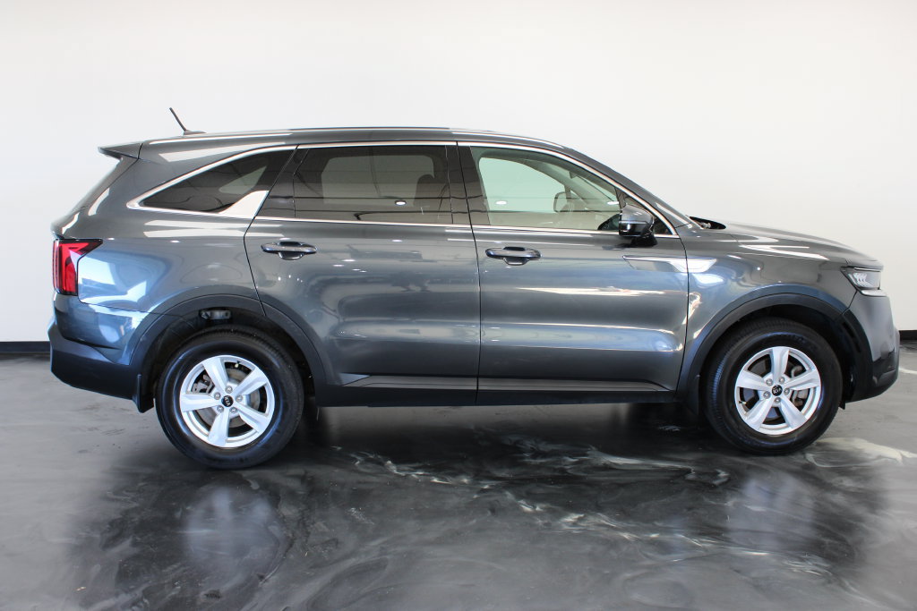 Used 2021 Kia Sorento LX AWD/4WD image 26