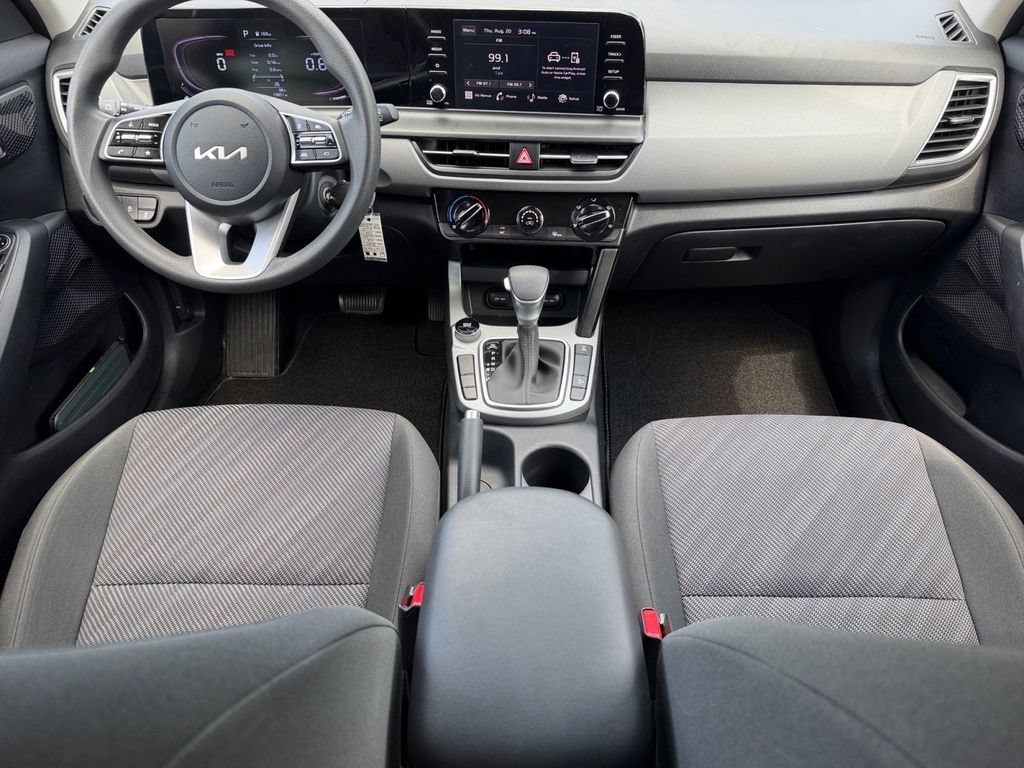 Used 2024 Kia Seltos LX AWD/4WD image 16