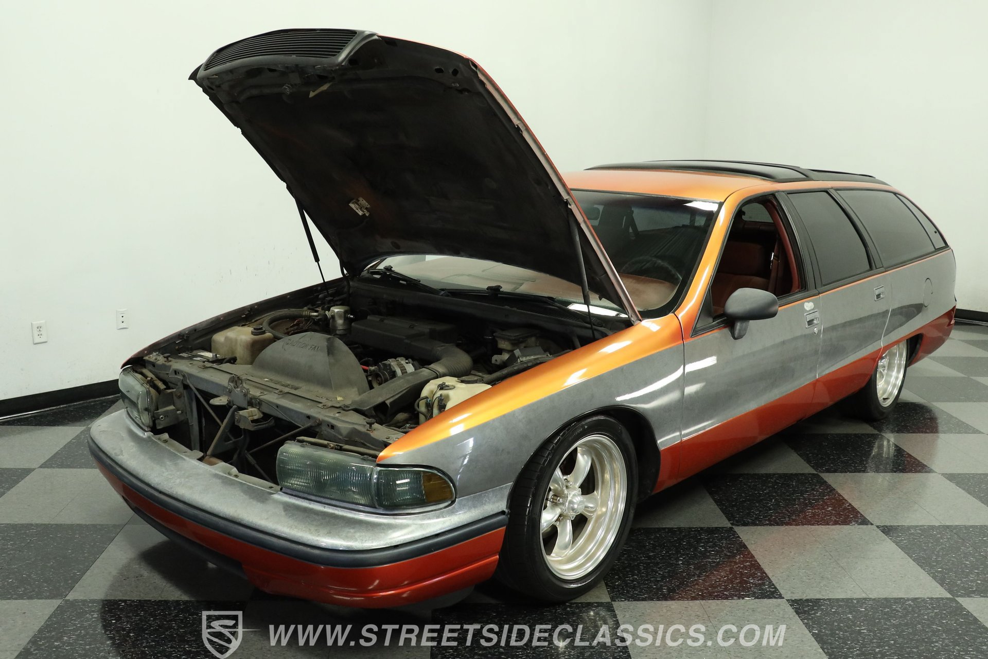 Used 1992 Oldsmobile Custom Cruiser RWD image 30