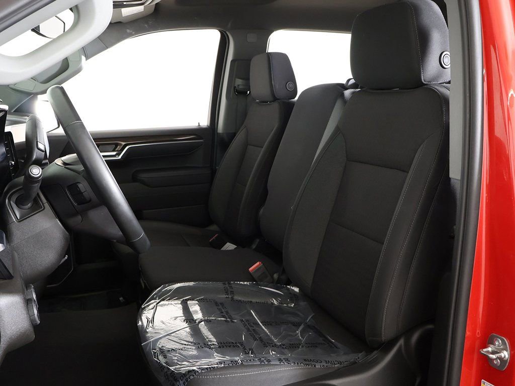 Used 2025 Chevrolet Silverado 1500 LT image 29