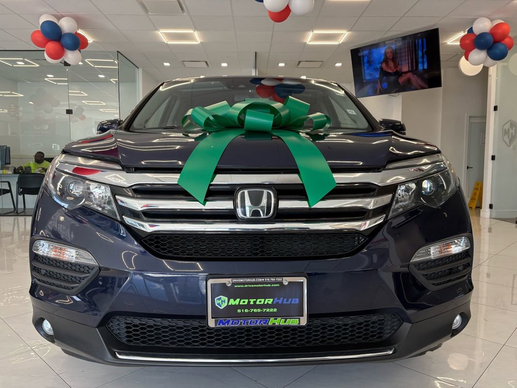 Used 2017 Honda Pilot Elite image 2